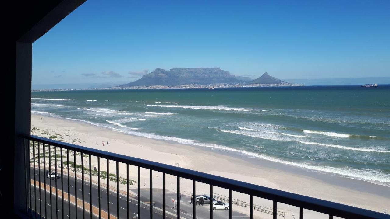 Blouberg Beachfront Apartment Блуберґстранд Екстер'єр фото