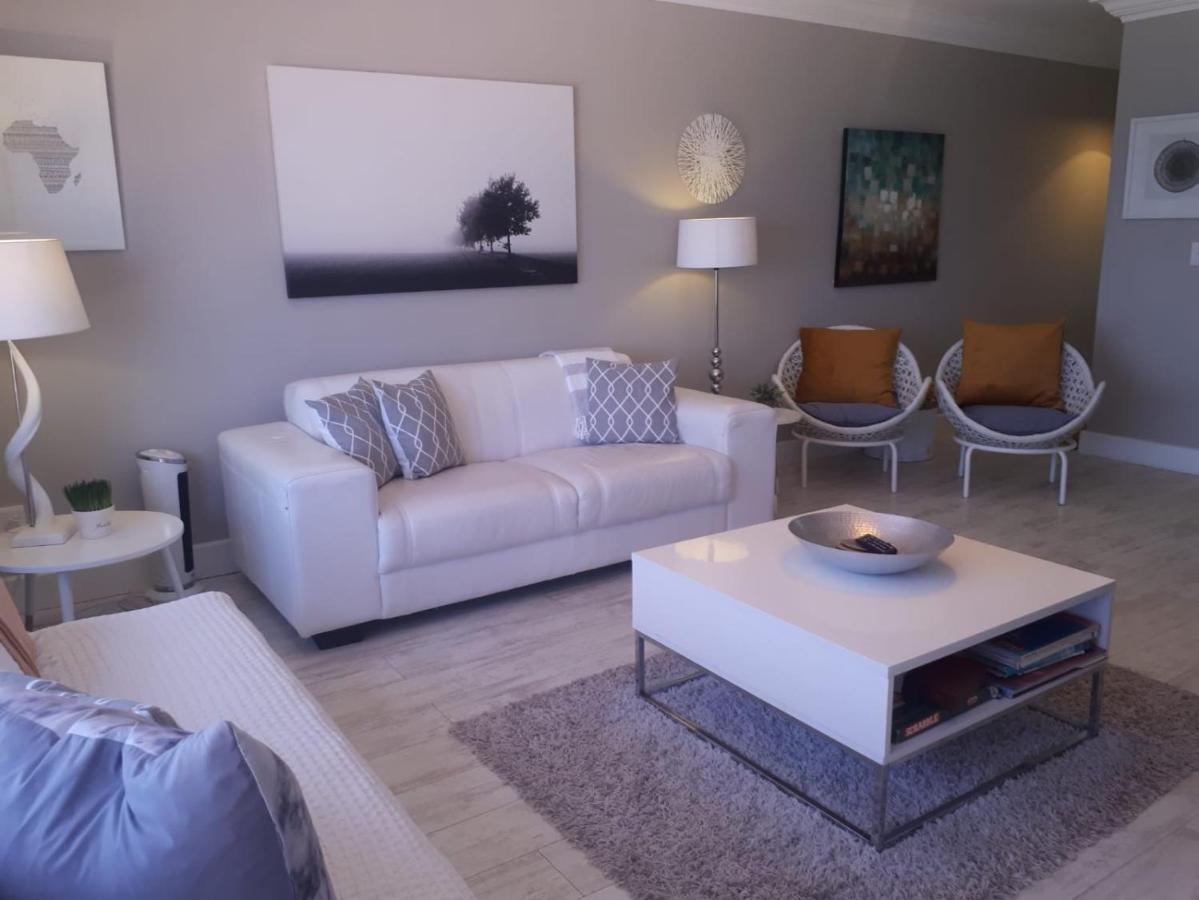 Blouberg Beachfront Apartment Блуберґстранд Екстер'єр фото
